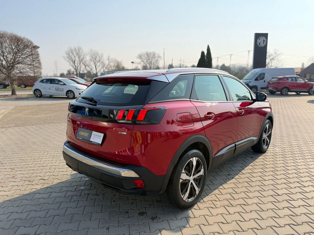 Peugeot 3008 SUV / Terénní 1,2 l 96 kw