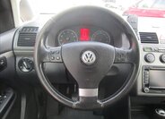 Volkswagen Touran 8