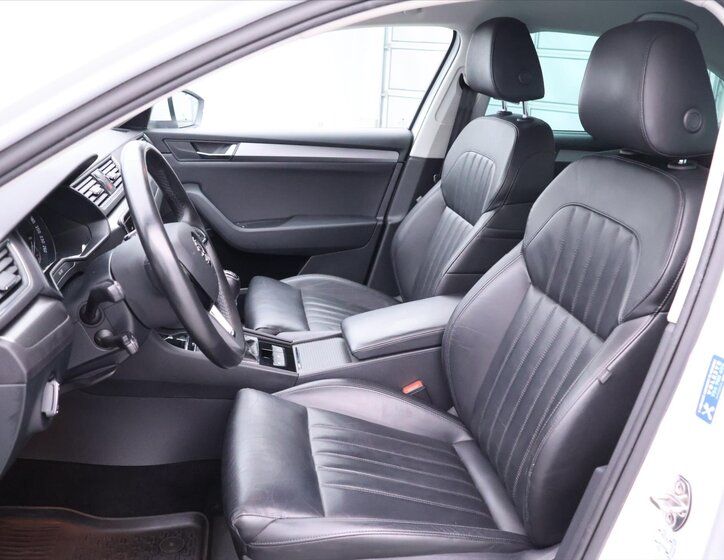 Škoda Superb Liftback 2,0 l 140 kw