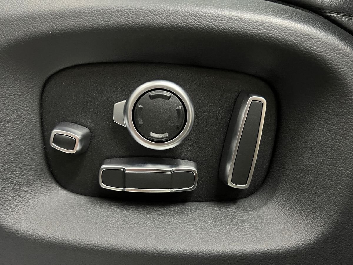 Land Rover Range Rover SUV / Terénní 4,4 l 250 kw