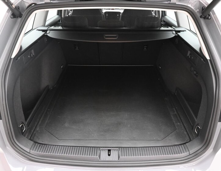 Volkswagen Passat Kombi 2,0 l 110 kw