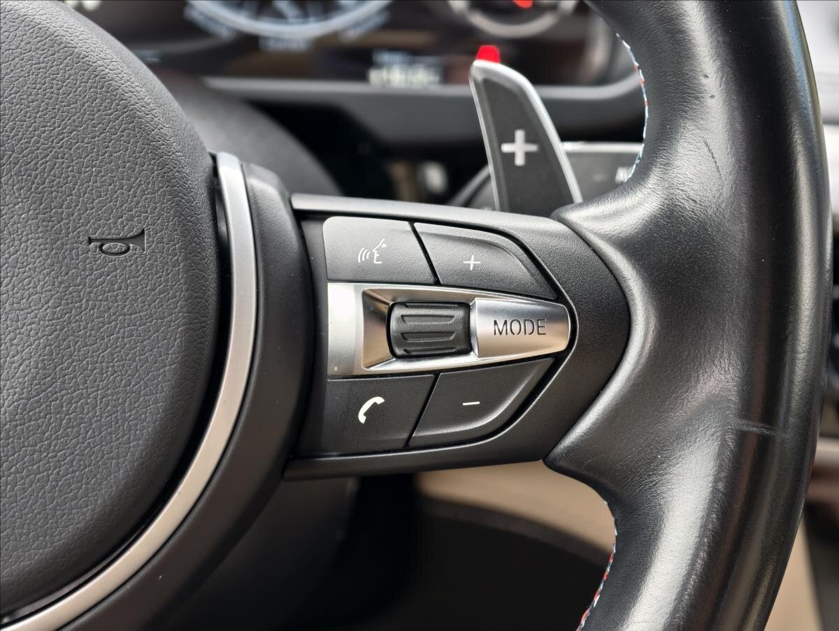 BMW X6 SUV 4,4 l 423 kw