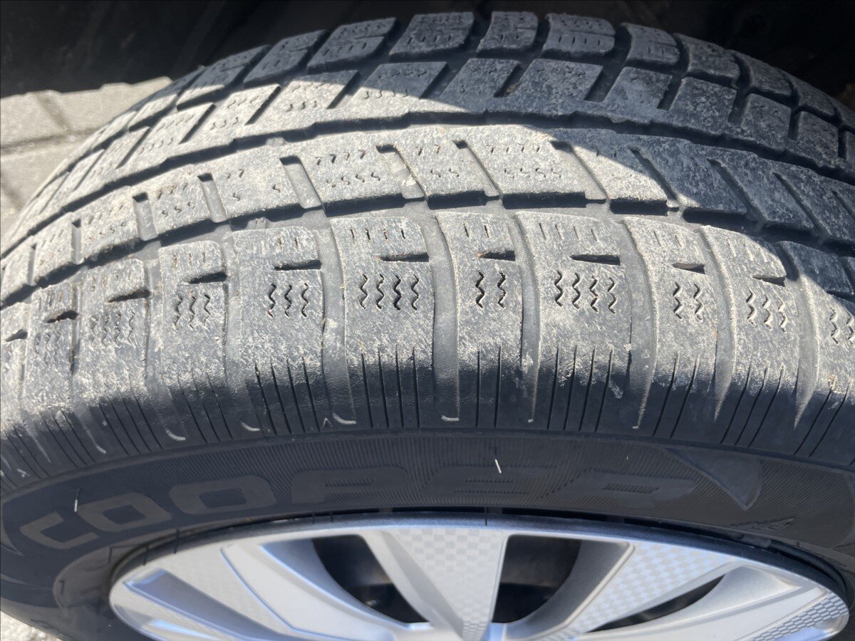 Honda FR-V Kombi 2,0 l 110 kw