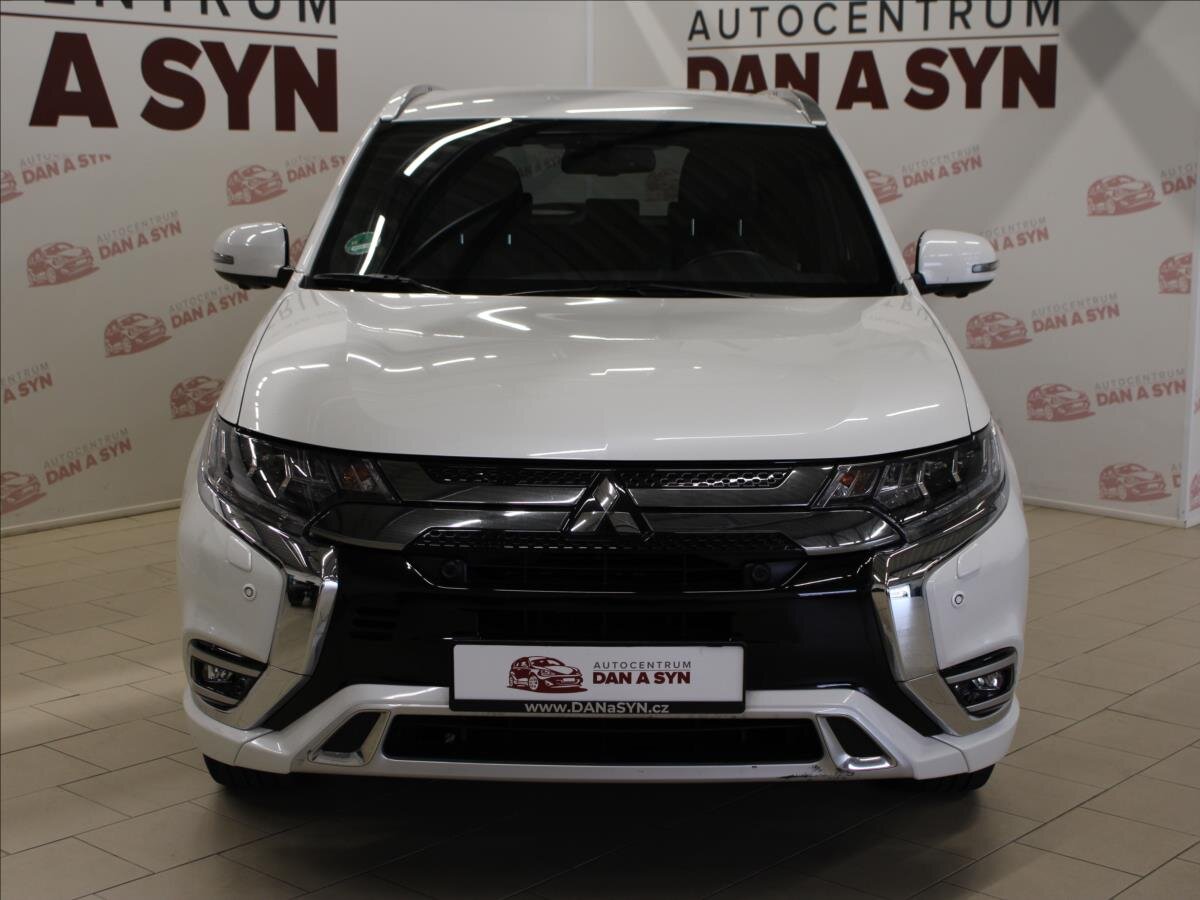 Mitsubishi Outlander SUV / Terénní 2,4 l 99 kw