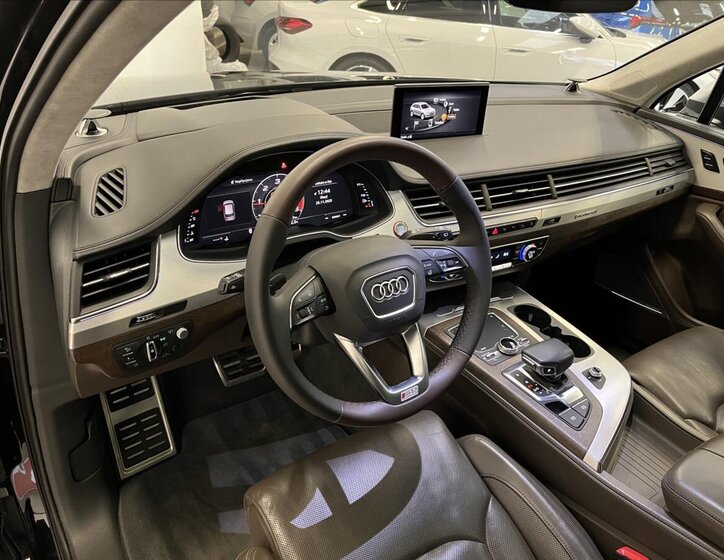 Audi SQ7 SUV 4,0 l 320 kw