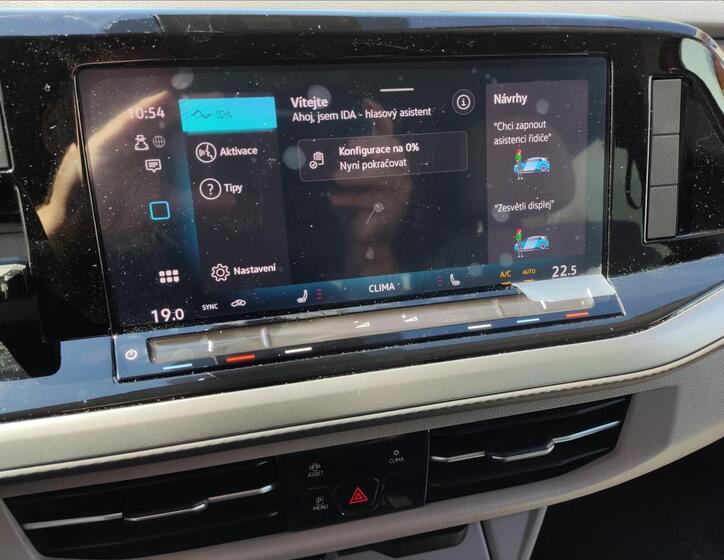 Volkswagen Multivan 14