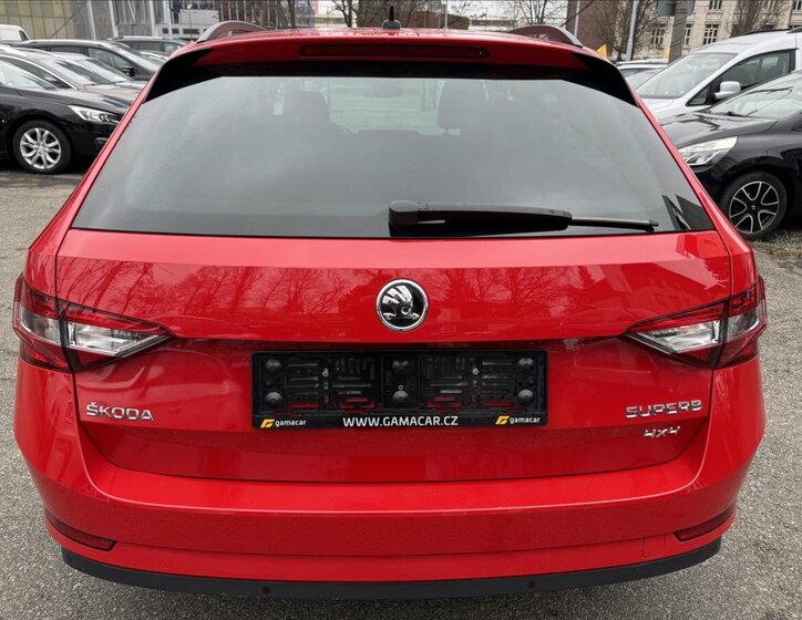 Škoda Superb Kombi 2,0 l 110 kw