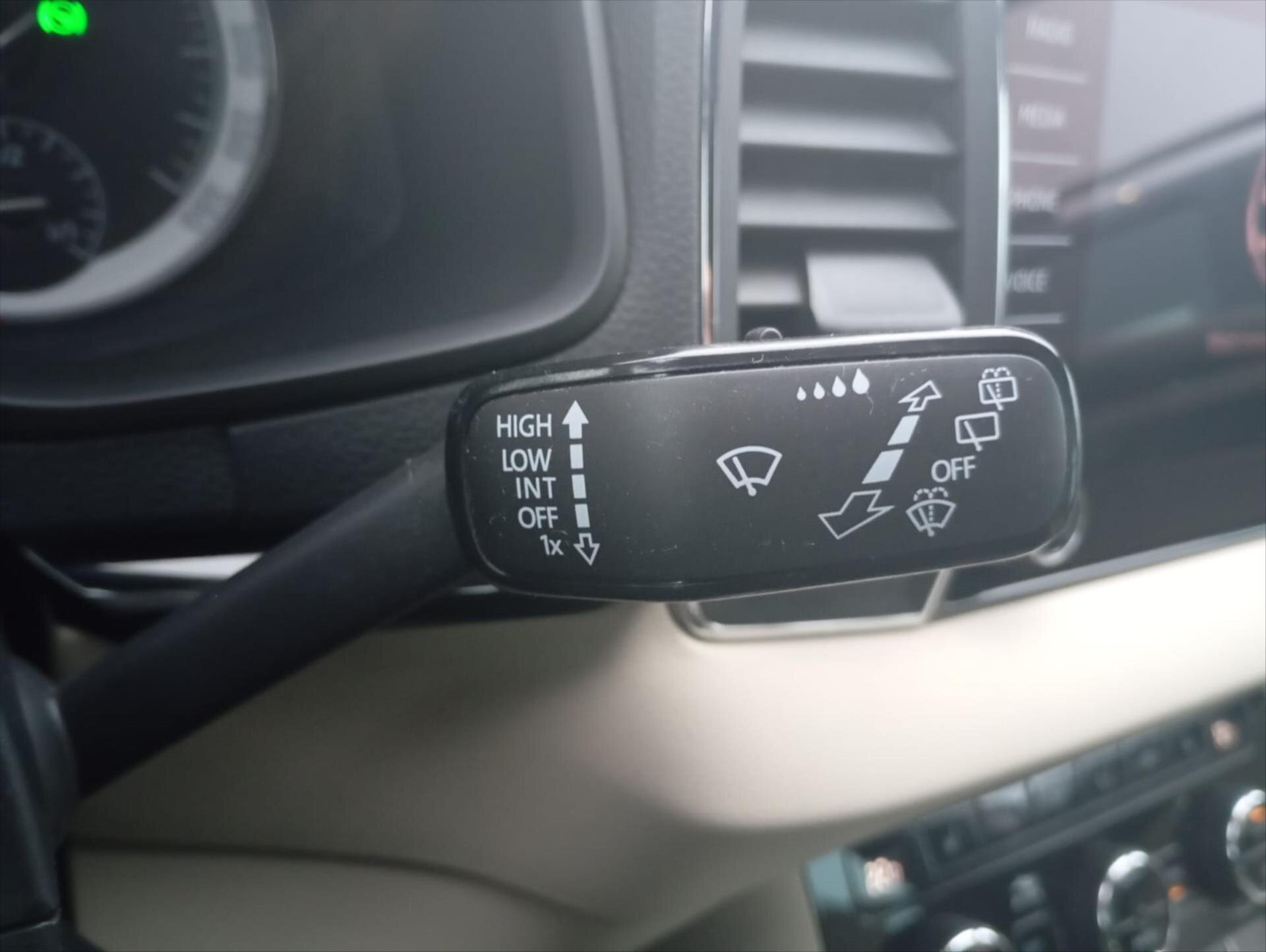 Škoda Karoq Kombi 1,5 l 110 kw