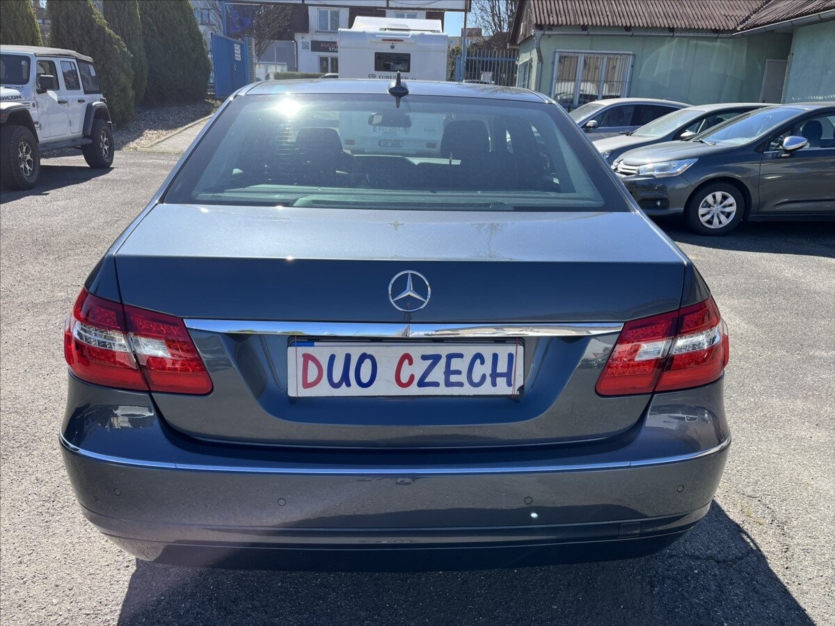 Mercedes-Benz Třídy E Sedan / Limuzína 2,1 l 100 kw