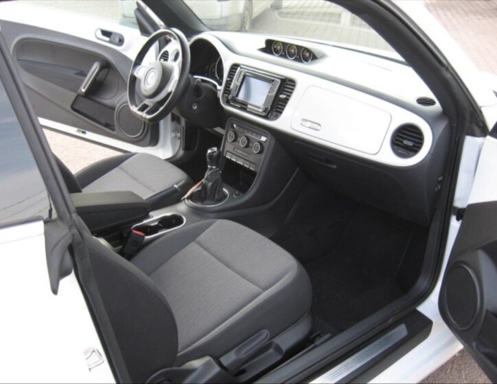 Volkswagen Beetle Hatchback 1,2 l 77 kw