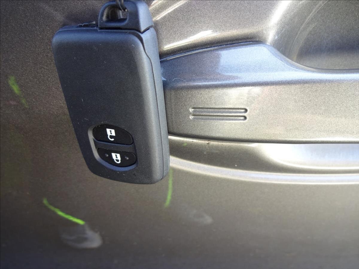 Toyota Yaris Kombi 1,3 l 73 kw