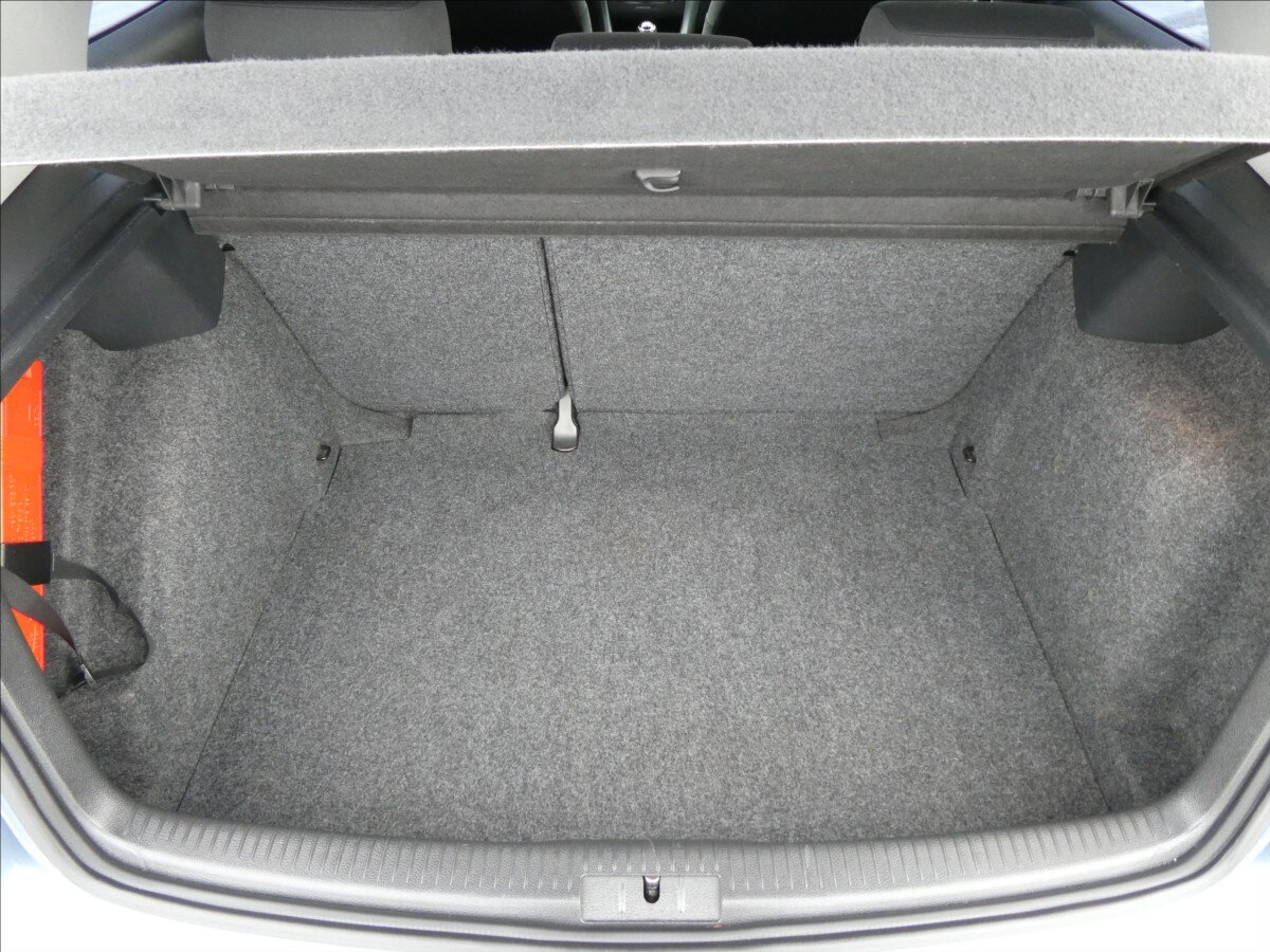 Volkswagen Golf Hatchback 1,4 l 59 kw