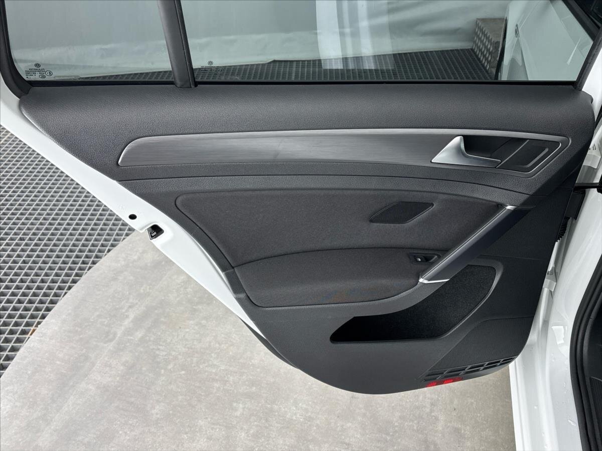 Volkswagen Golf Kombi 1,5 l 96 kw