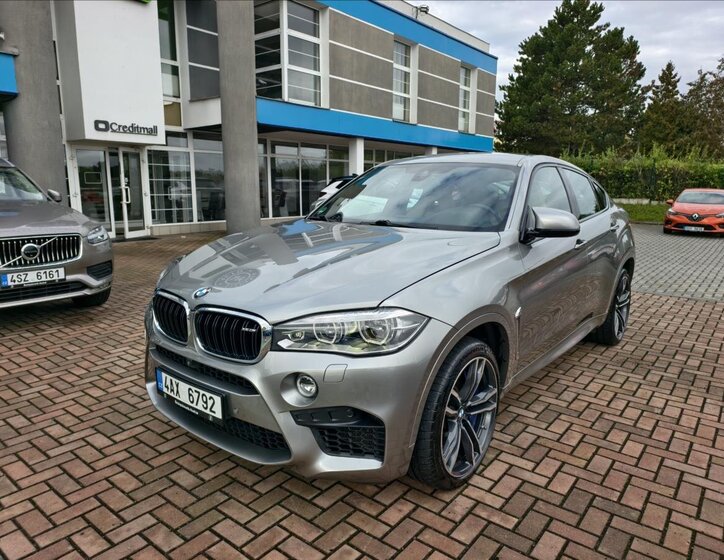 BMW X6 SUV 4,4 l 423 kw