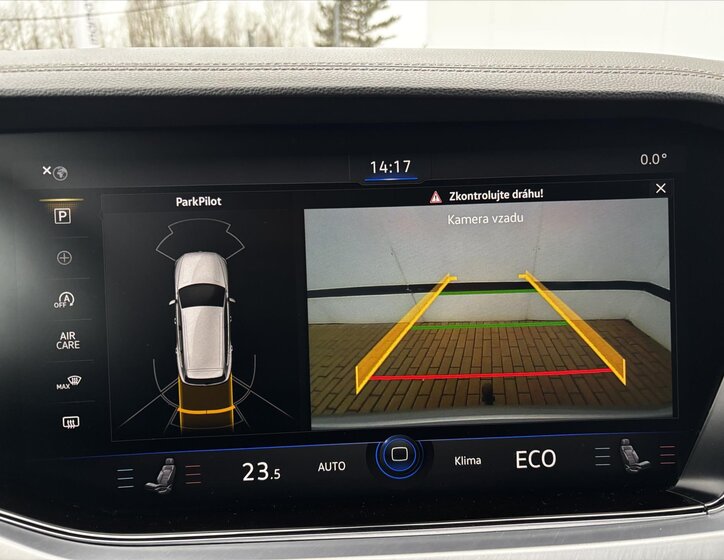 Volkswagen Touareg SUV / Terénní 3,0 l 210 kw