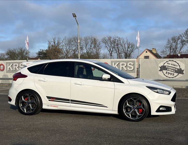 Ford Focus Hatchback 2,0 l 184 kw
