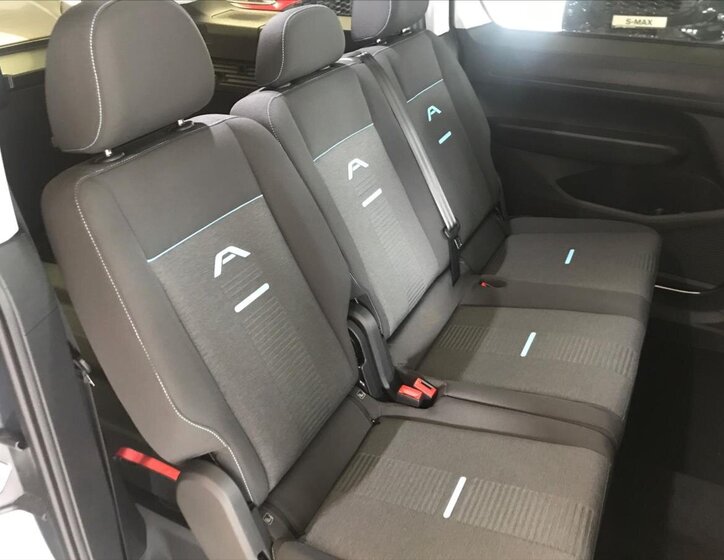 Ford Tourneo Connect Kombi 2,0 l 90 kw