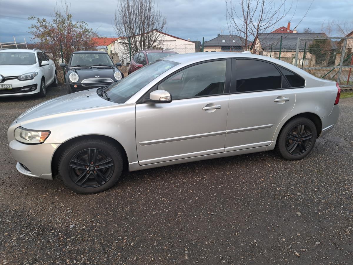 Volvo S40