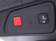 Peugeot 3008 SUV 1,6 l 133 kw