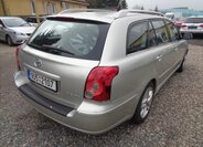 Toyota Avensis Kombi 2,0 l 108 kw