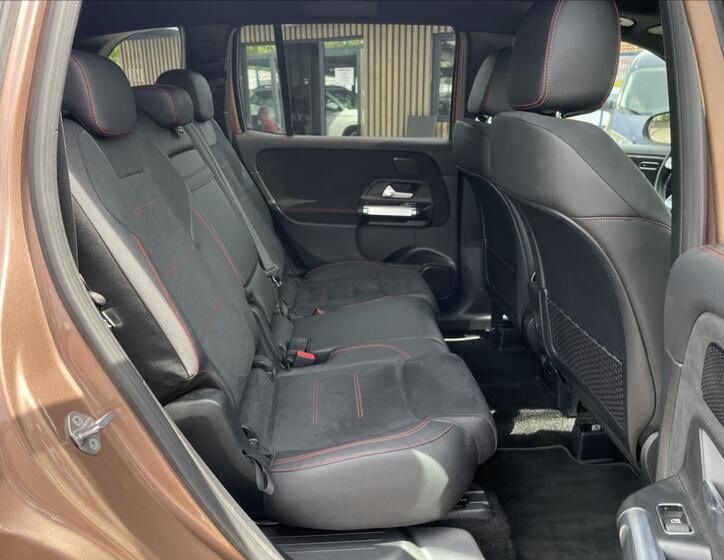 Mercedes-Benz GLB 30