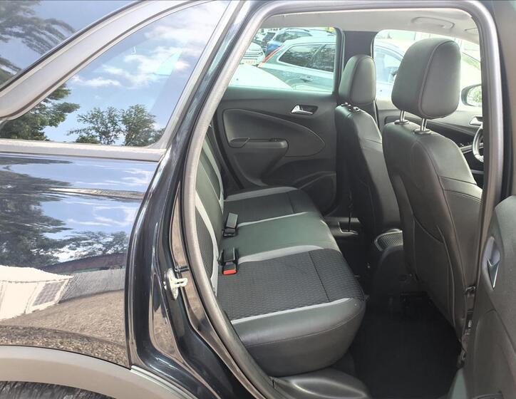 Opel Crossland X 16