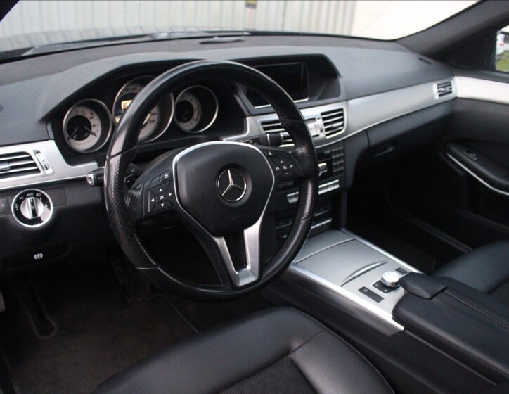 Mercedes-Benz Třídy E 14