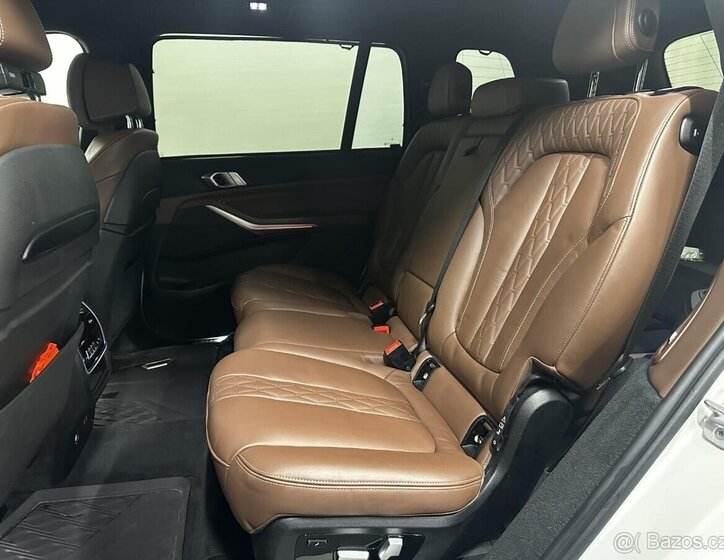 BMW X7 SUV / Terénní 0,0 250 kw