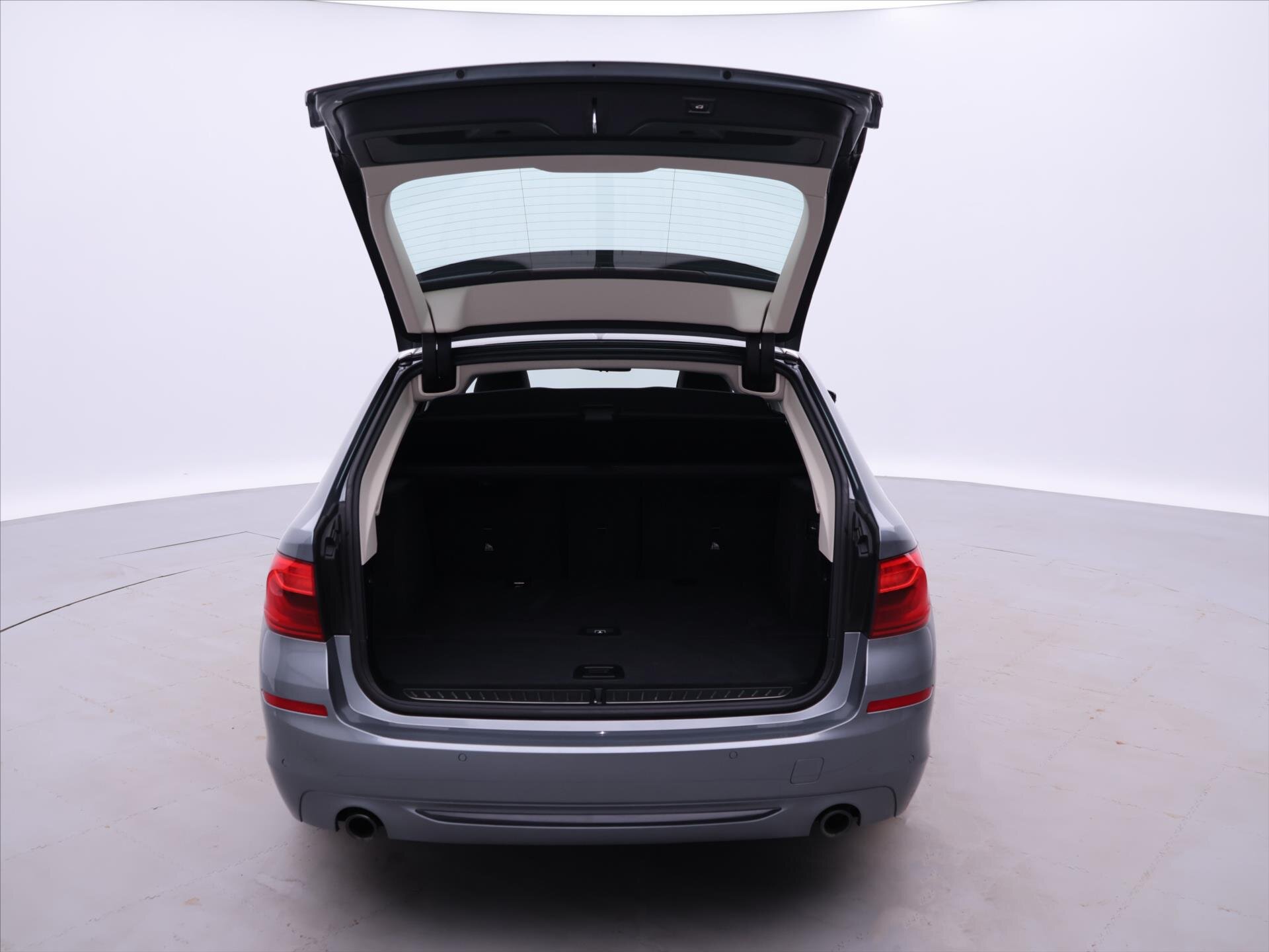 BMW Řada 5 Kombi 2,0 l 140 kw