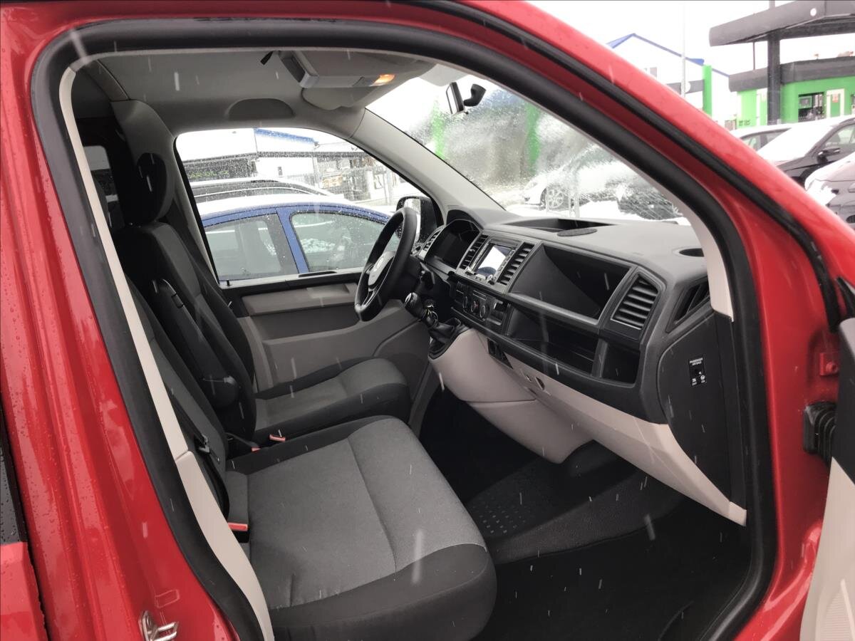 Volkswagen Transporter Kombi 2,0 l 62 kw