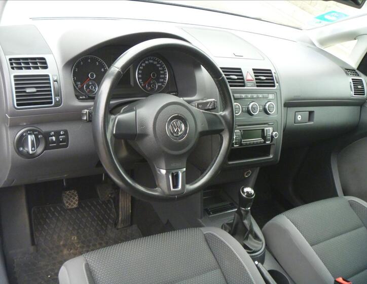 Volkswagen Touran 10