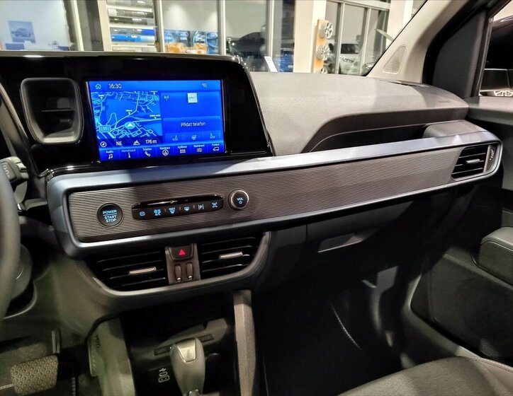 Ford Tourneo Courier 25