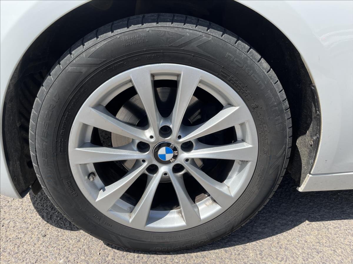 BMW Řada 3 Sedan / Limuzína 2,0 l 135 kw