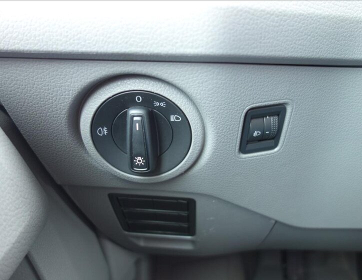 Volkswagen Crafter Skříň 2,0 l 103 kw