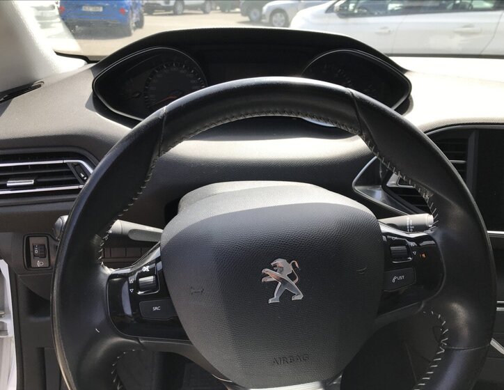 Peugeot 308 Kombi 1,2 l 81 kw