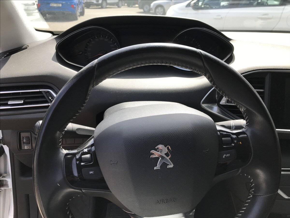 Peugeot 308 Kombi 1,2 l 81 kw