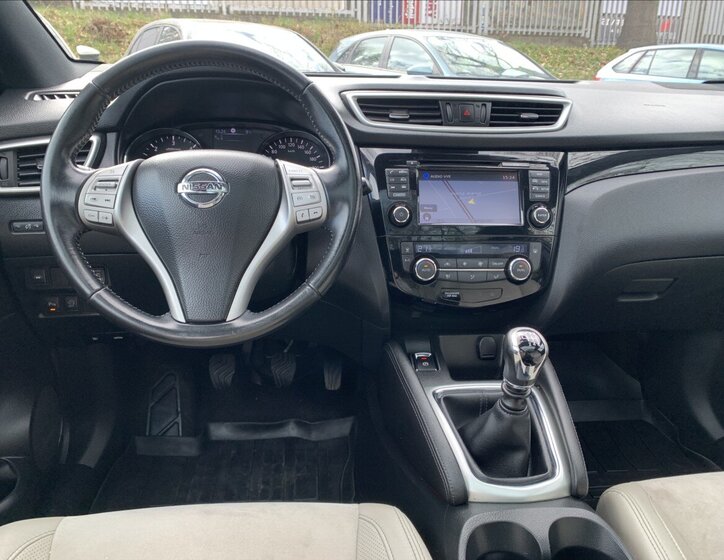 Nissan Qashqai SUV / Terénní 1,6 l 96 kw