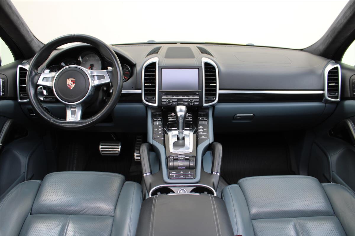 Porsche Cayenne SUV / Terénní 4,8 l 294 kw