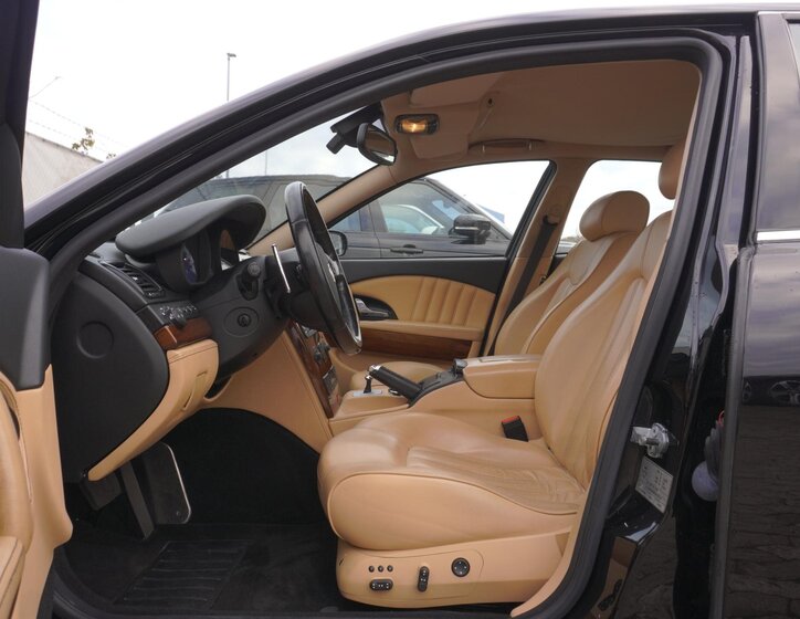 Maserati Quattroporte Sedan 4,2 l 295 kw