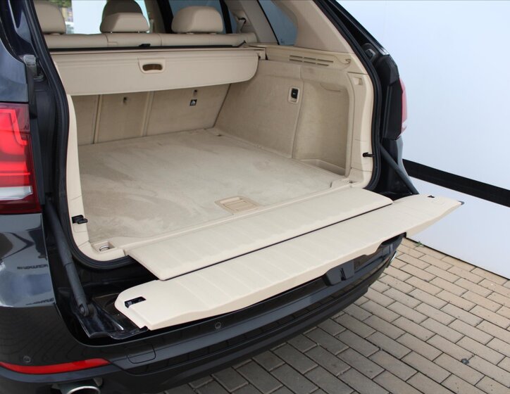 BMW X5 SUV / Terénní 3,0 l 190 kw