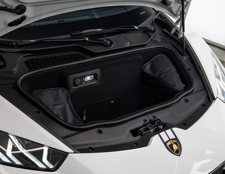 Lamborghini Huracán 16