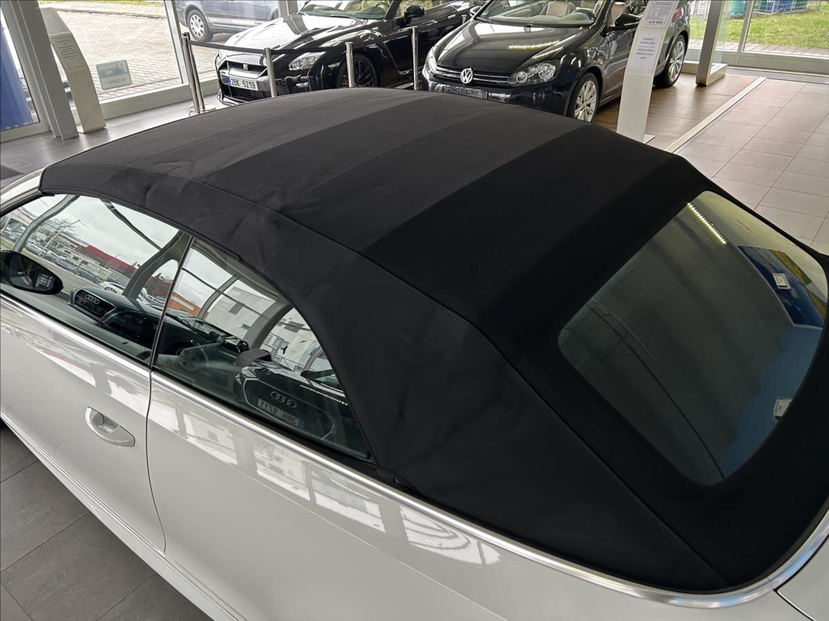 Volkswagen Golf Kabriolet 2,0 l 81 kw