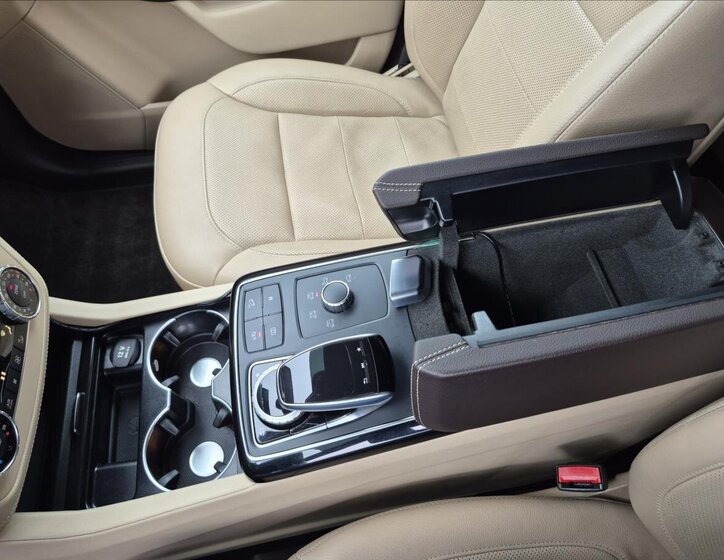 Mercedes-Benz GLS SUV / Terénní 3,0 l 190 kw