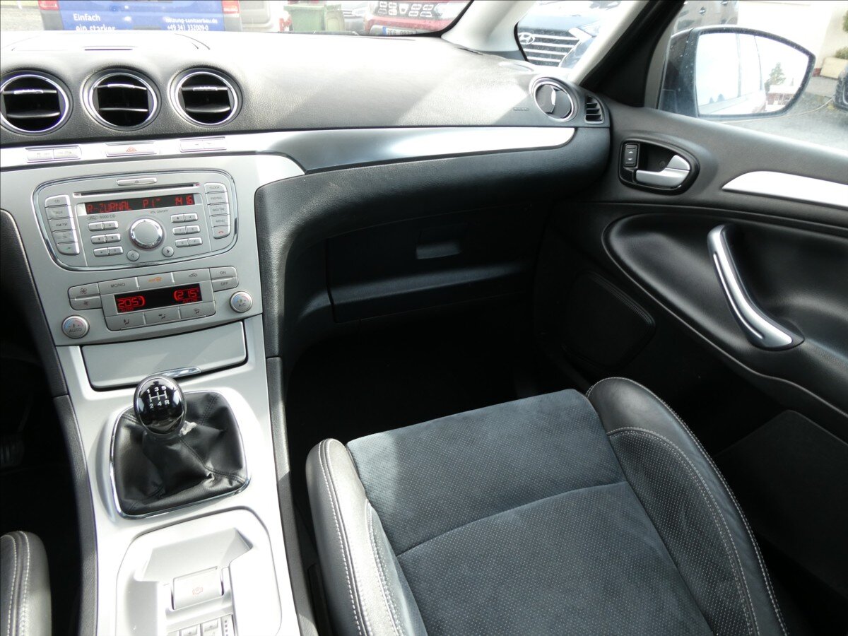 Ford S-MAX MPV 2,0 l 107 kw