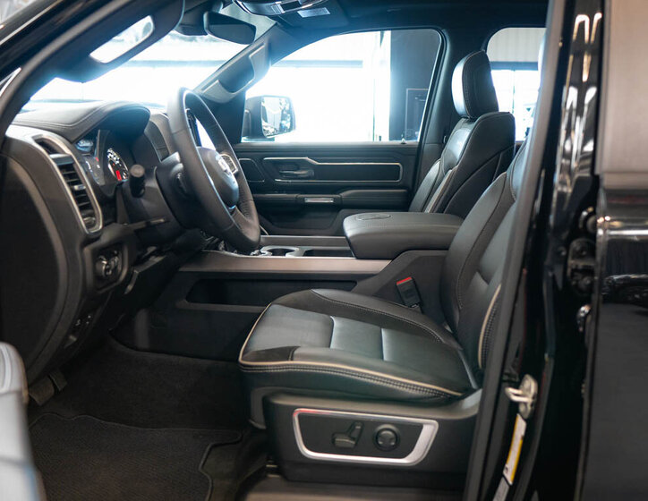 Dodge RAM Pick-up 5,7 l 291 kw