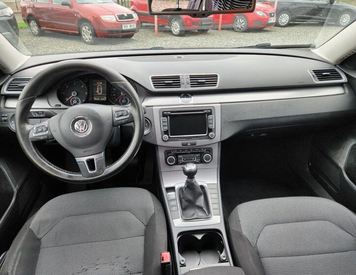Volkswagen Passat 2