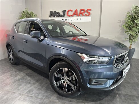 Volvo XC40 SUV / Terénní 2,0 l 145 kw