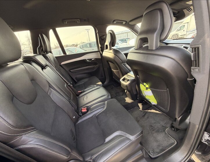 Volvo XC90 SUV / Terénní 2,0 l 173 kw