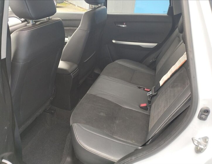 Suzuki Vitara SUV / Terénní 1,6 l 88 kw