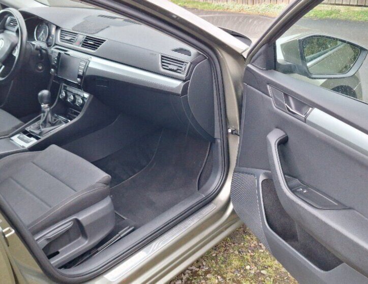 Škoda Superb Kombi 0,0 88 kw